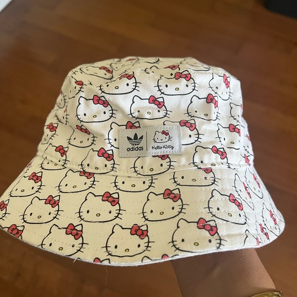 Adidas White and Red Hello Kitty Hat - Picture 2 of 5